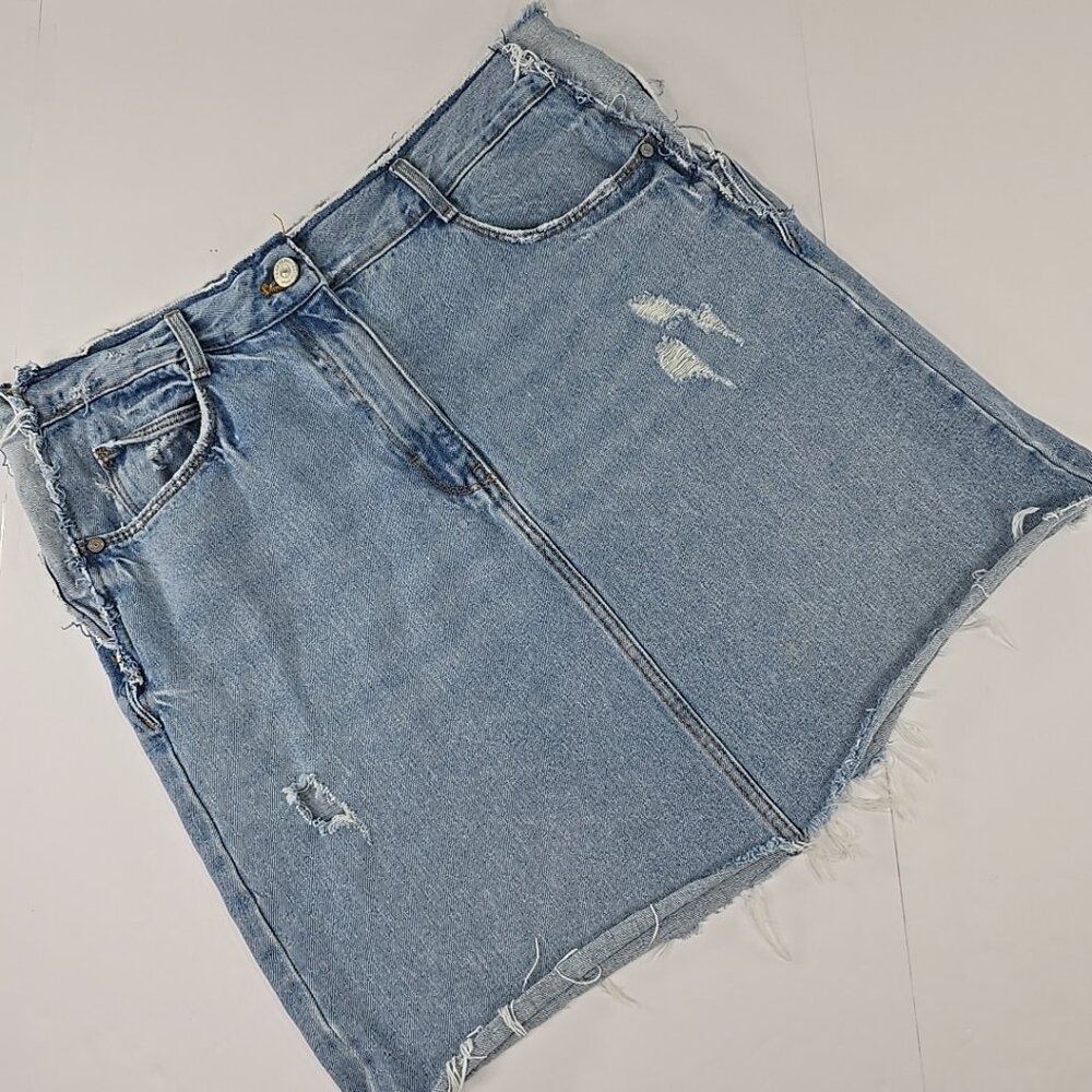 Zara TRF IX'D Markers Women's SIZE 12 BLUE Distressed Denim MINI Skirt MED WASH.
